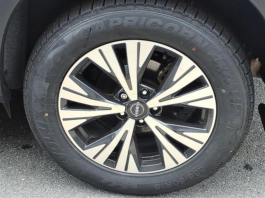 Used 2023 Nissan Rogue SV AWD/4WD image 9