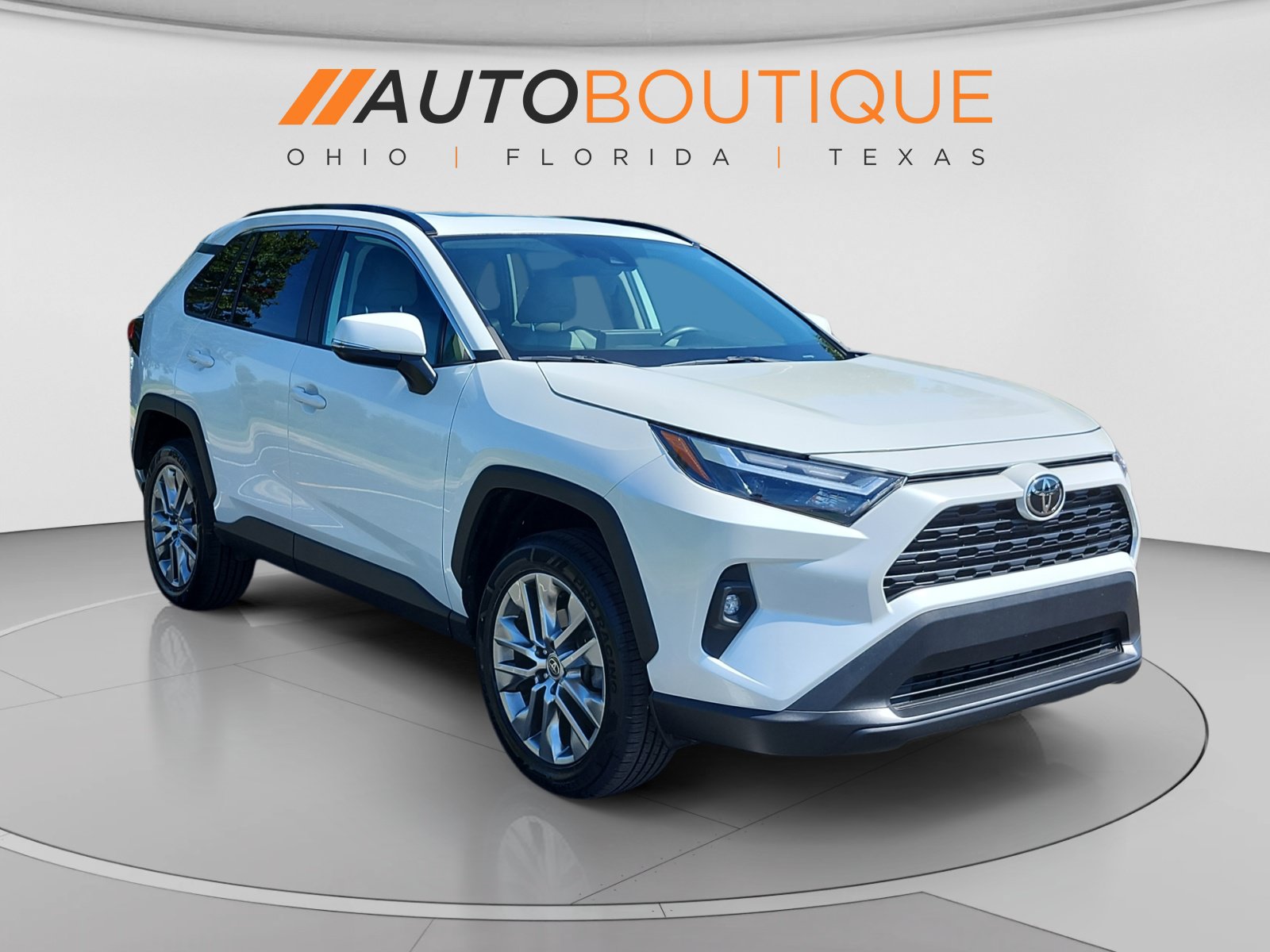 Used 2023 Toyota RAV4 XLE Premium FWD image 7