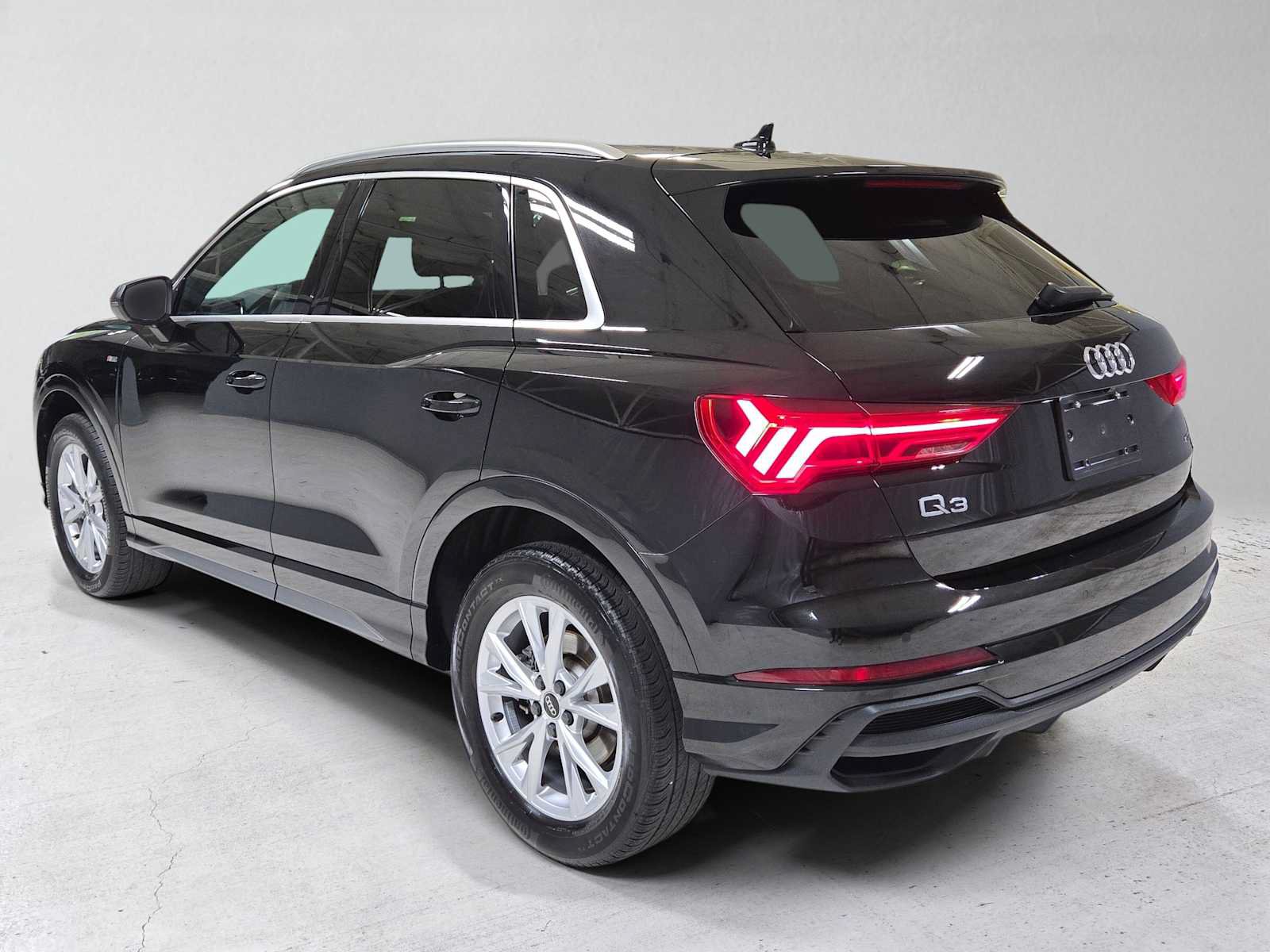 Used 2025 Audi Q3 2.0T Premium AWD/4WD image 5
