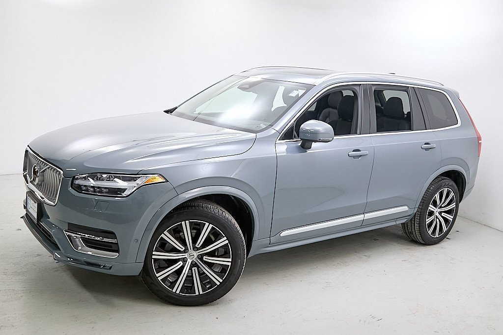Certified 2023 Volvo XC90 B5 Plus image 4