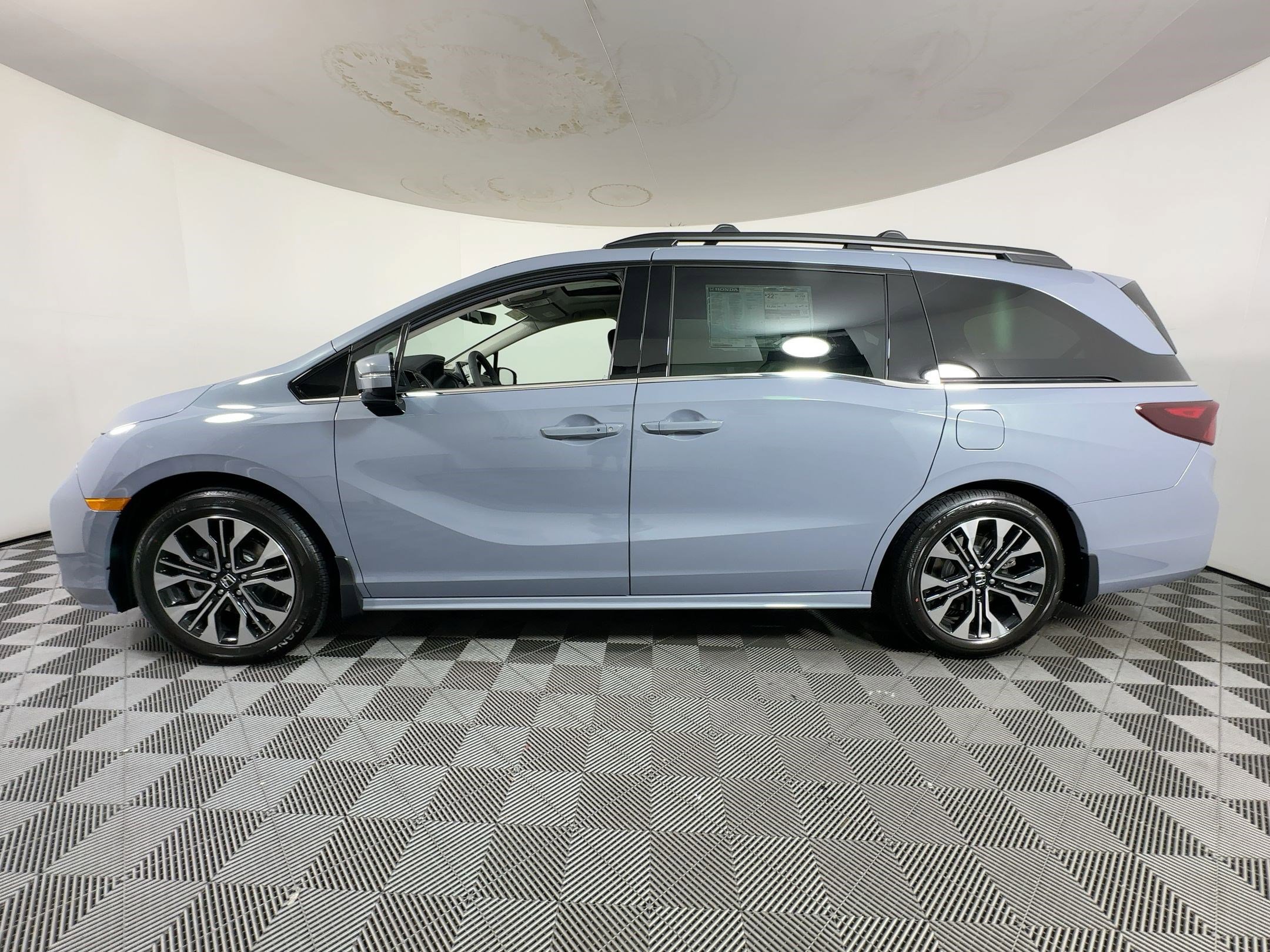 New 2026 Honda Odyssey Elite image 2