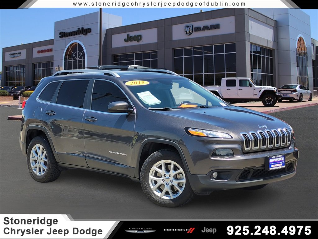 Used 2018 Jeep Cherokee Latitude Plus w/ Cold Weather Group image 1