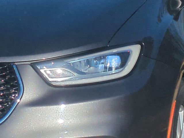 Used 2023 Chrysler Pacifica Touring-L image 20