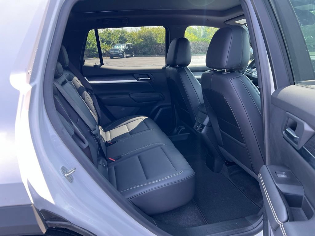 Used 2025 GMC Terrain Elevation FWD image 11