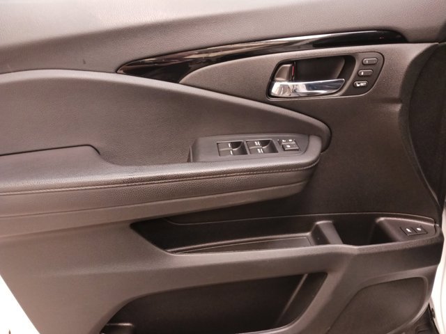 Used 2022 Honda Pilot Touring image 29