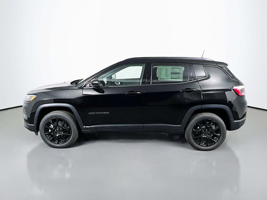 New 2026 Jeep Compass Latitude AWD/4WD image 4