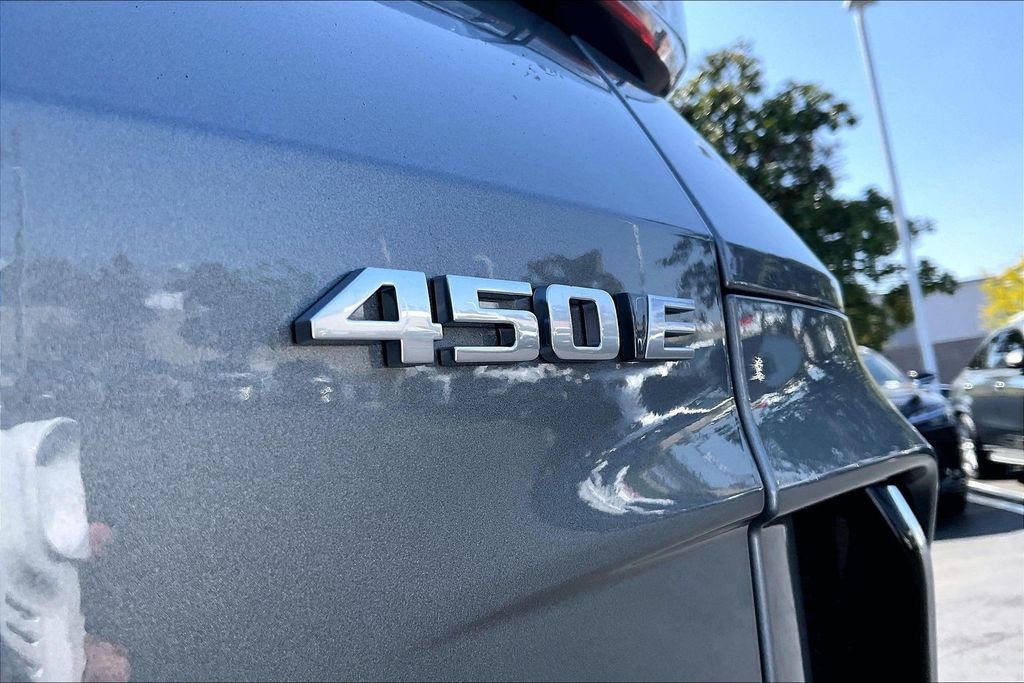 New 2026 Cadillac Lyriq Luxury image 16