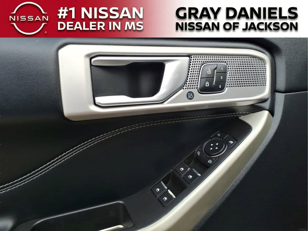 Used 2021 Ford Explorer Limited w/ Equipment Group 301A RWD image 12