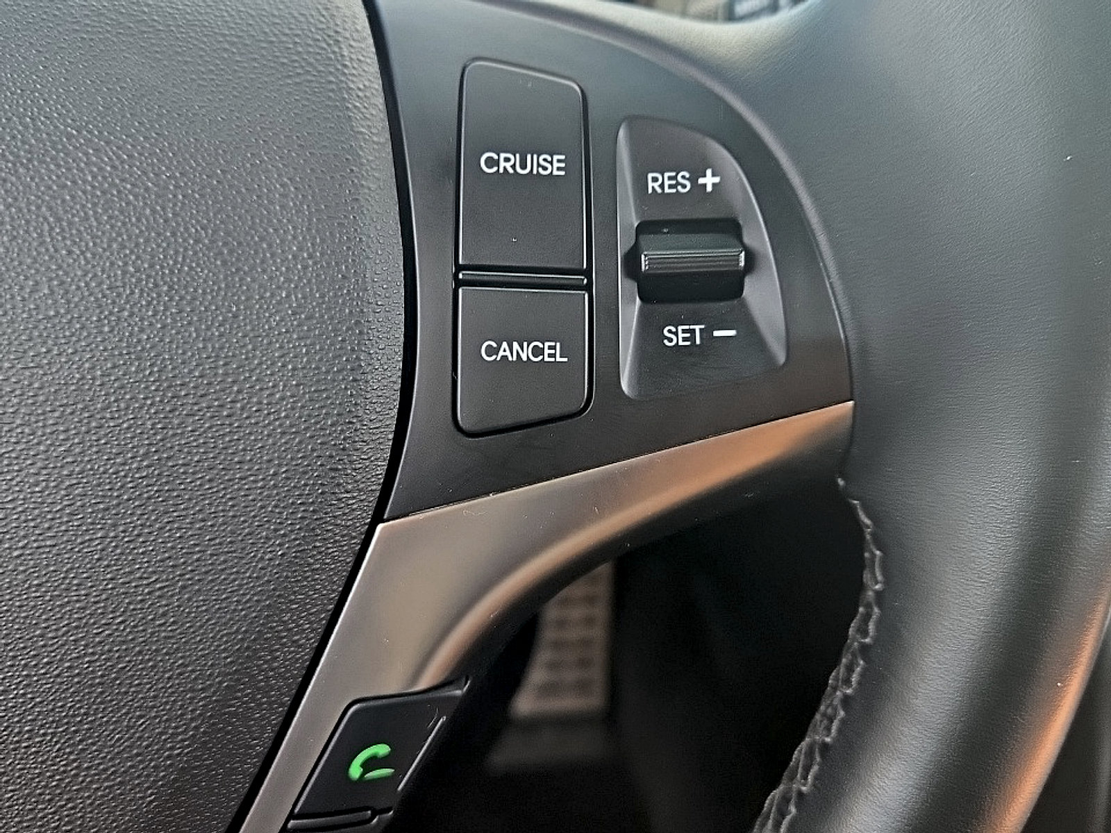 Used 2015 Hyundai Genesis 3.8 RWD image 13