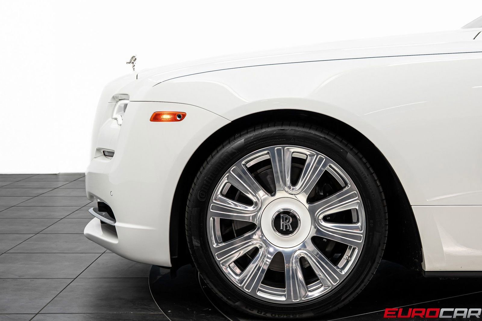 Used 2016 Rolls-Royce Dawn image 16