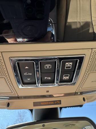 Used 2017 Jaguar XJ R-Sport image 14