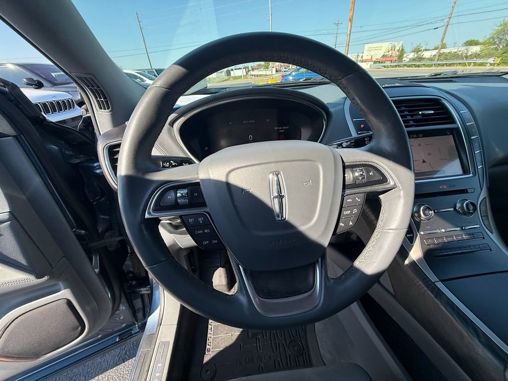 Used 2019 Lincoln Nautilus Reserve image 16