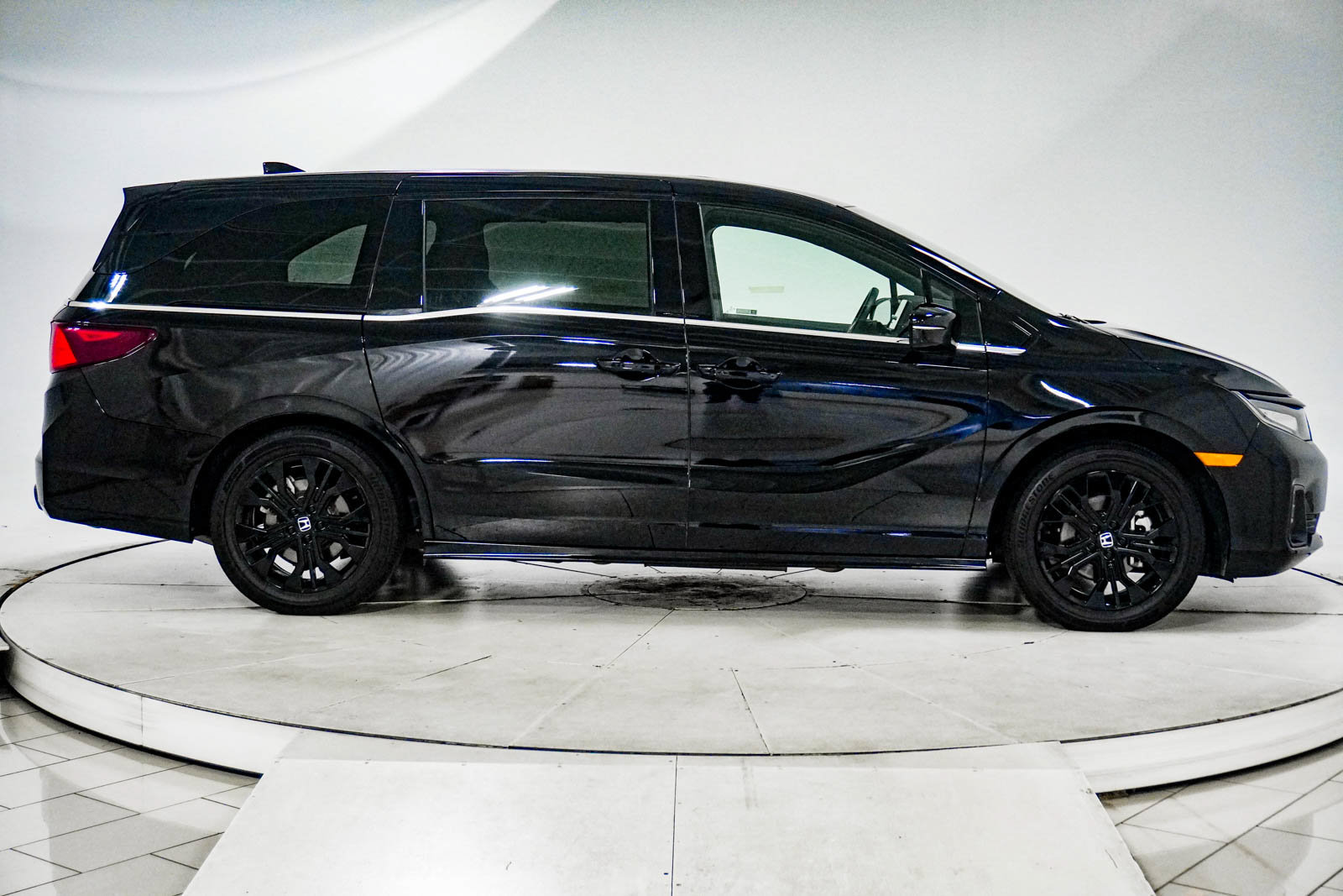 Used 2026 Honda Odyssey Sport-L image 13