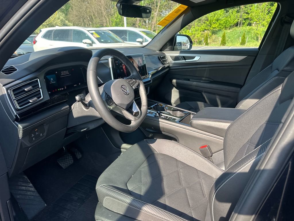 Used 2024 Volkswagen Atlas Cross Sport SE AWD/4WD image 9
