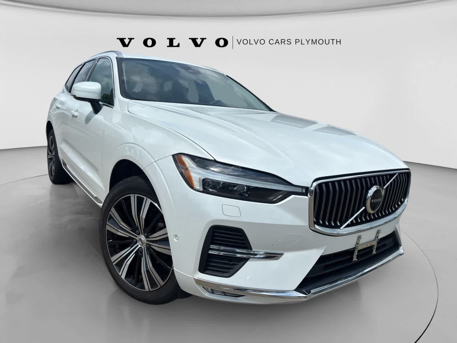 Used 2023 Volvo XC60 B5 Plus w/ Climate Package AWD/4WD image 2
