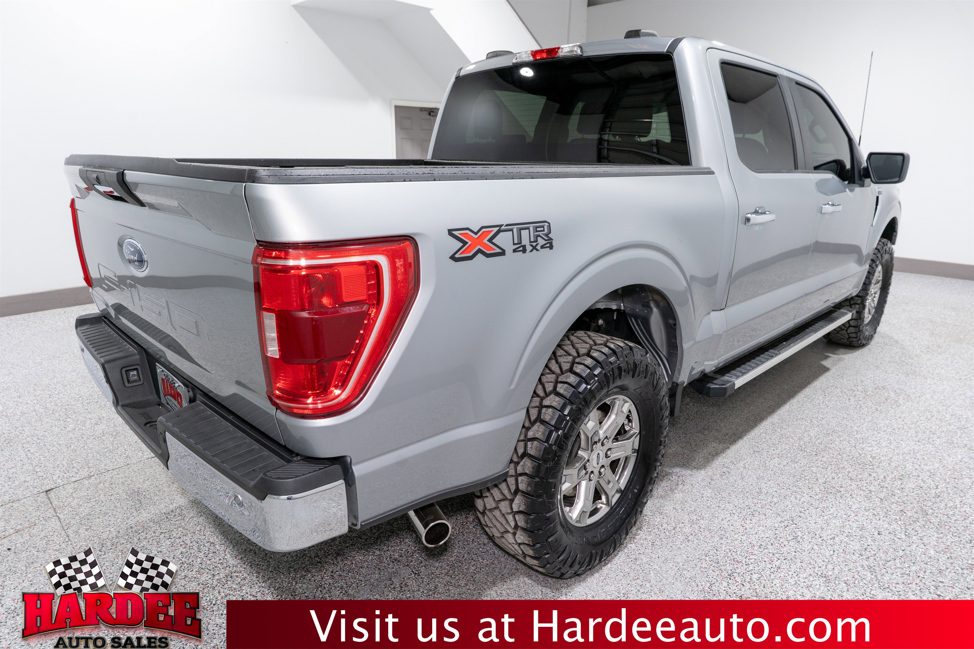 Used 2023 Ford F150 XLT w/ XTR Package image 5