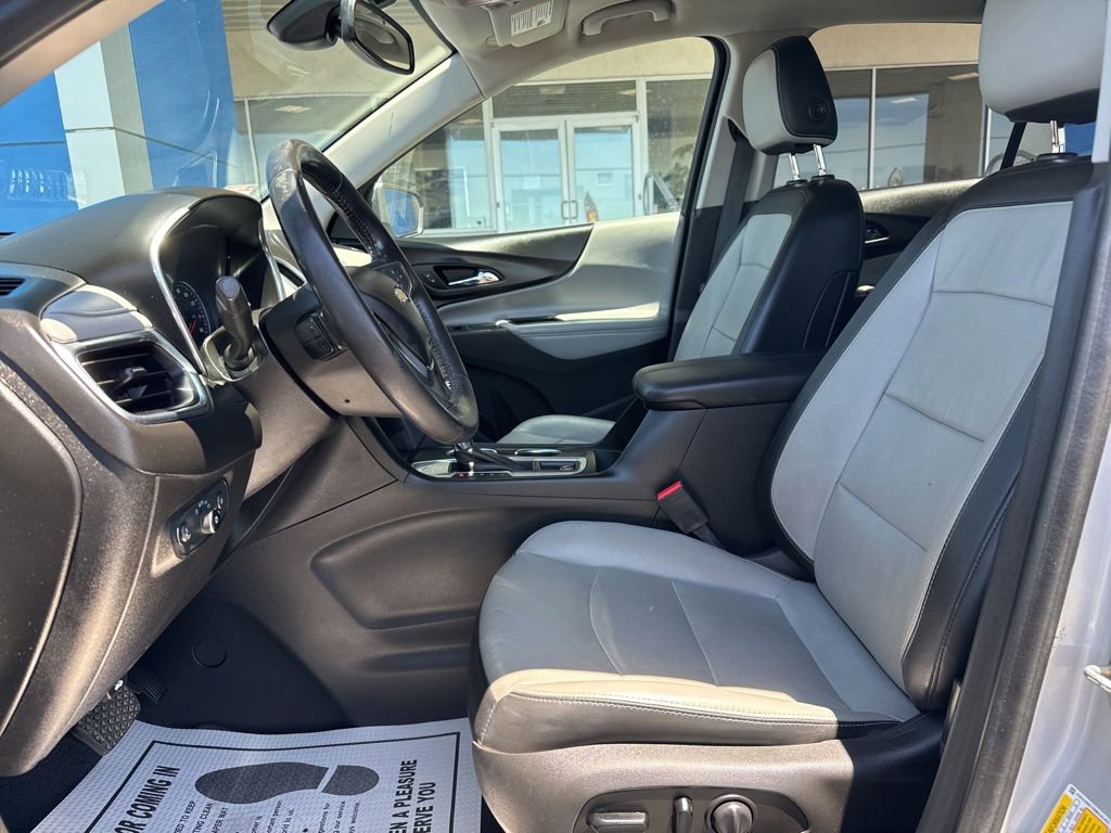 Used 2021 Chevrolet Equinox Premier FWD image 16