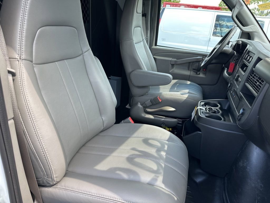 New 2025 Chevrolet Express 2500 w/ Communications Package image 15