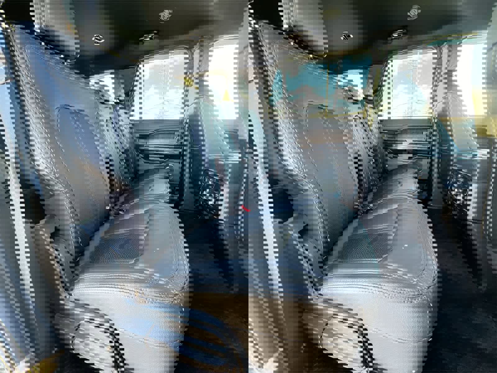 Used 2018 Ford Expedition Limited image 20