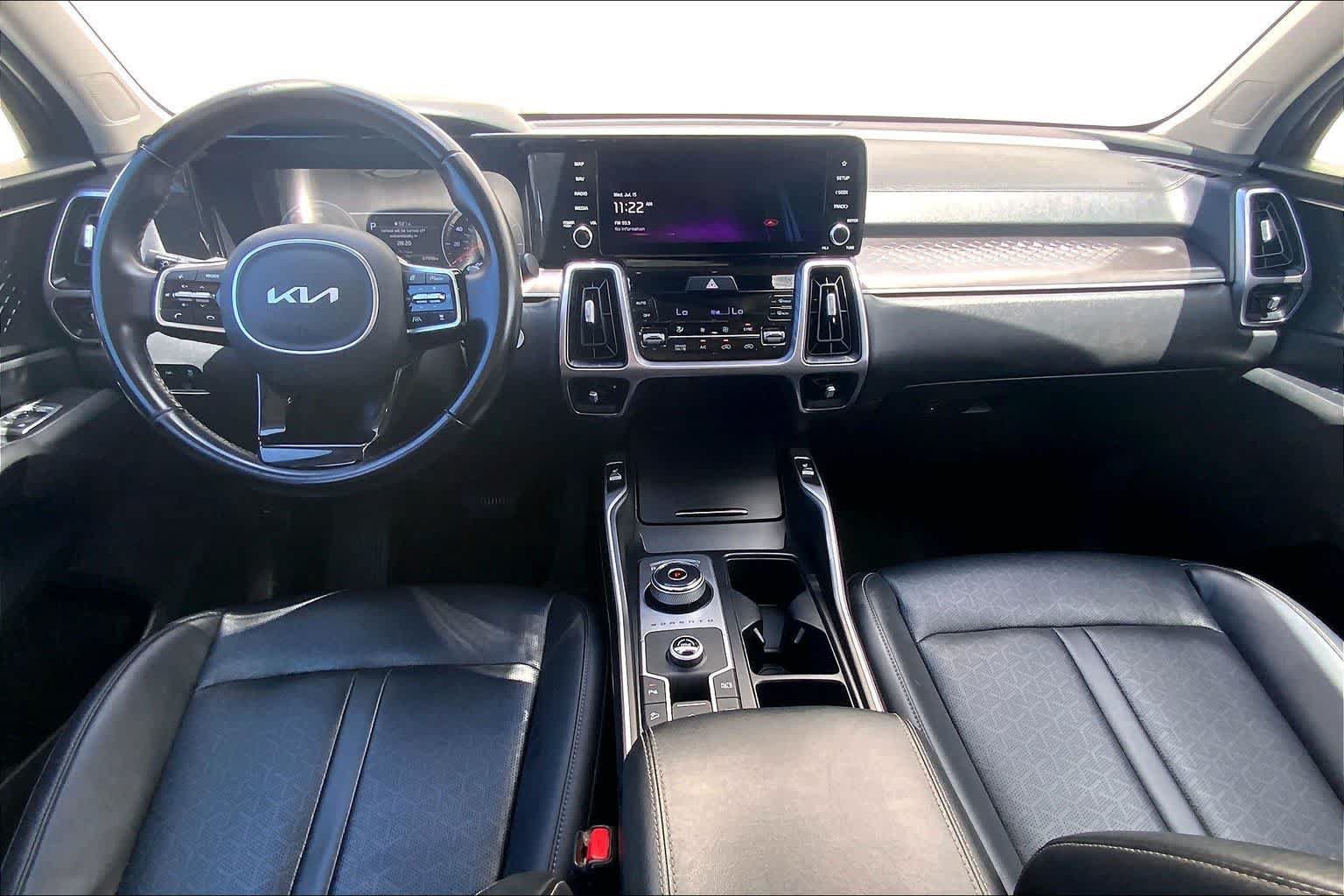 Used 2023 Kia Sorento EX w/ Panoramic Sunroof Package FWD image 10