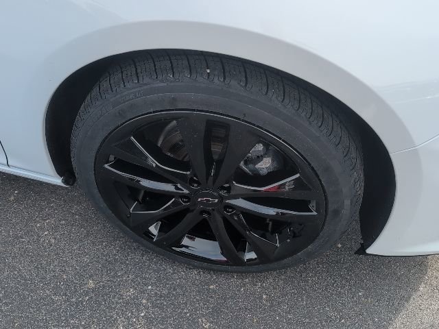 Used 2024 Chevrolet Malibu LT w/ Sport Edition FWD image 12