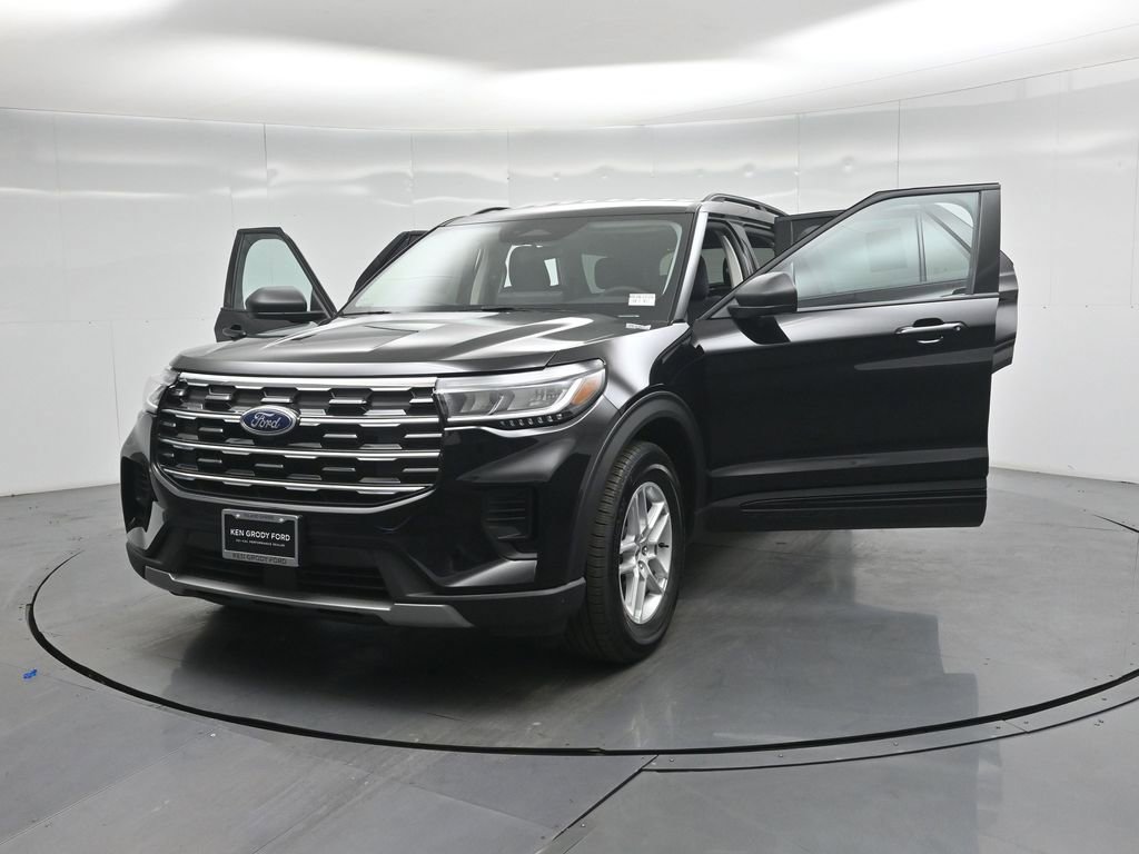 New 2026 Ford Explorer Active RWD image 29