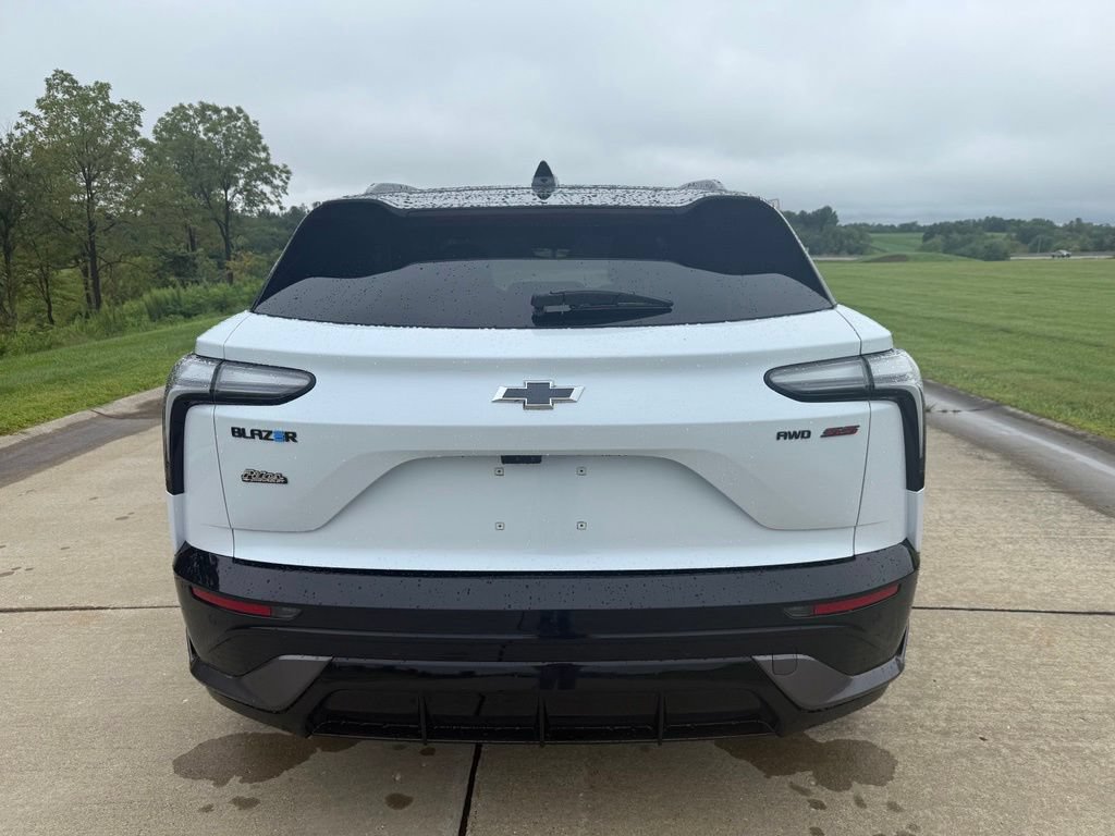 Used 2026 Chevrolet Blazer EV SS AWD/4WD image 4