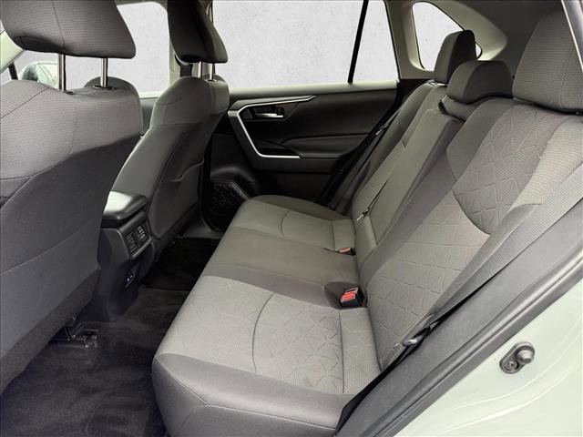 Used 2022 Toyota RAV4 XLE image 18