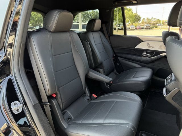 Used 2025 Mercedes-Benz GLS 450 4MATIC image 33