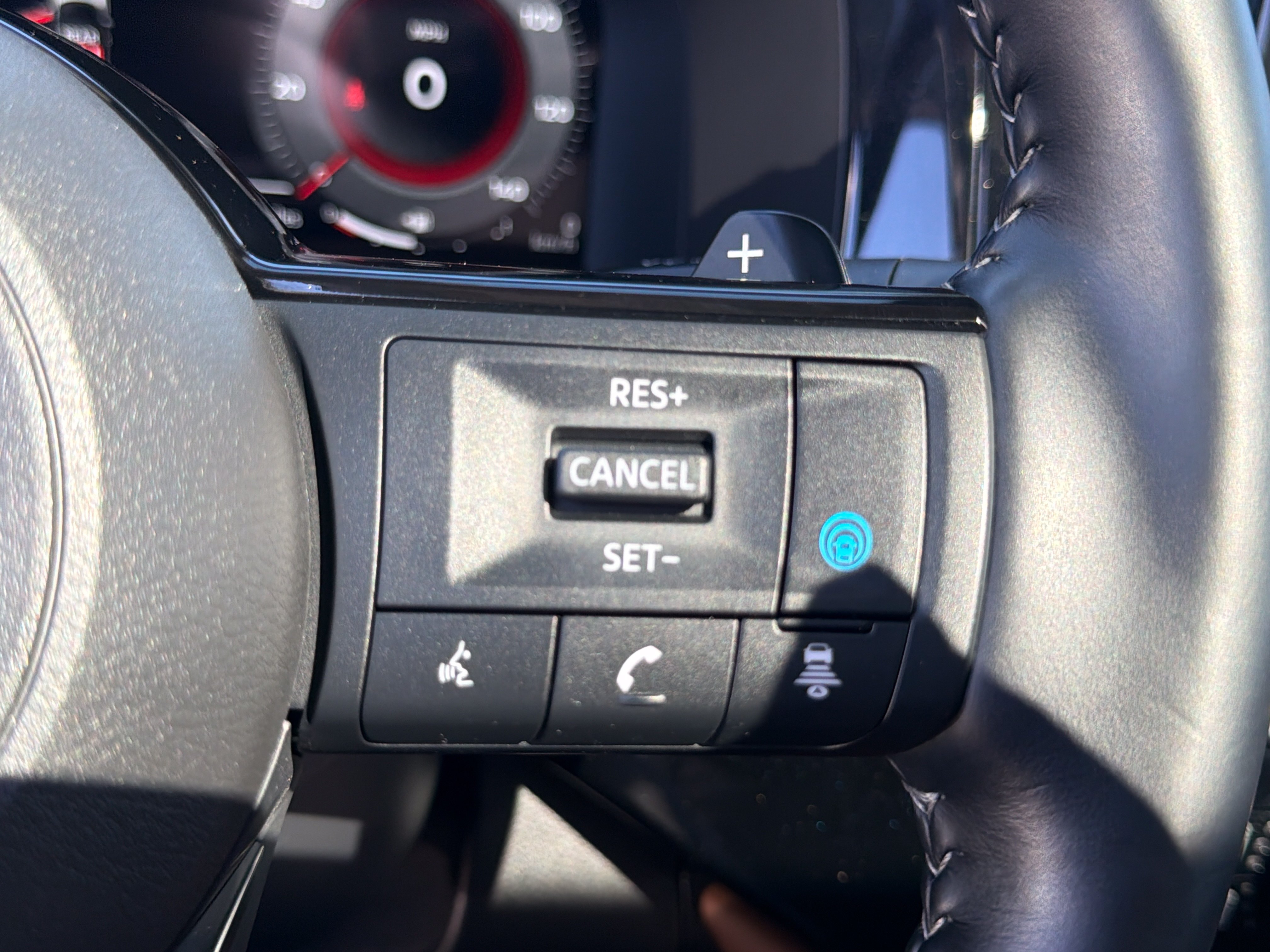 Used 2025 Nissan Pathfinder Platinum w/ Cargo Package FWD image 22