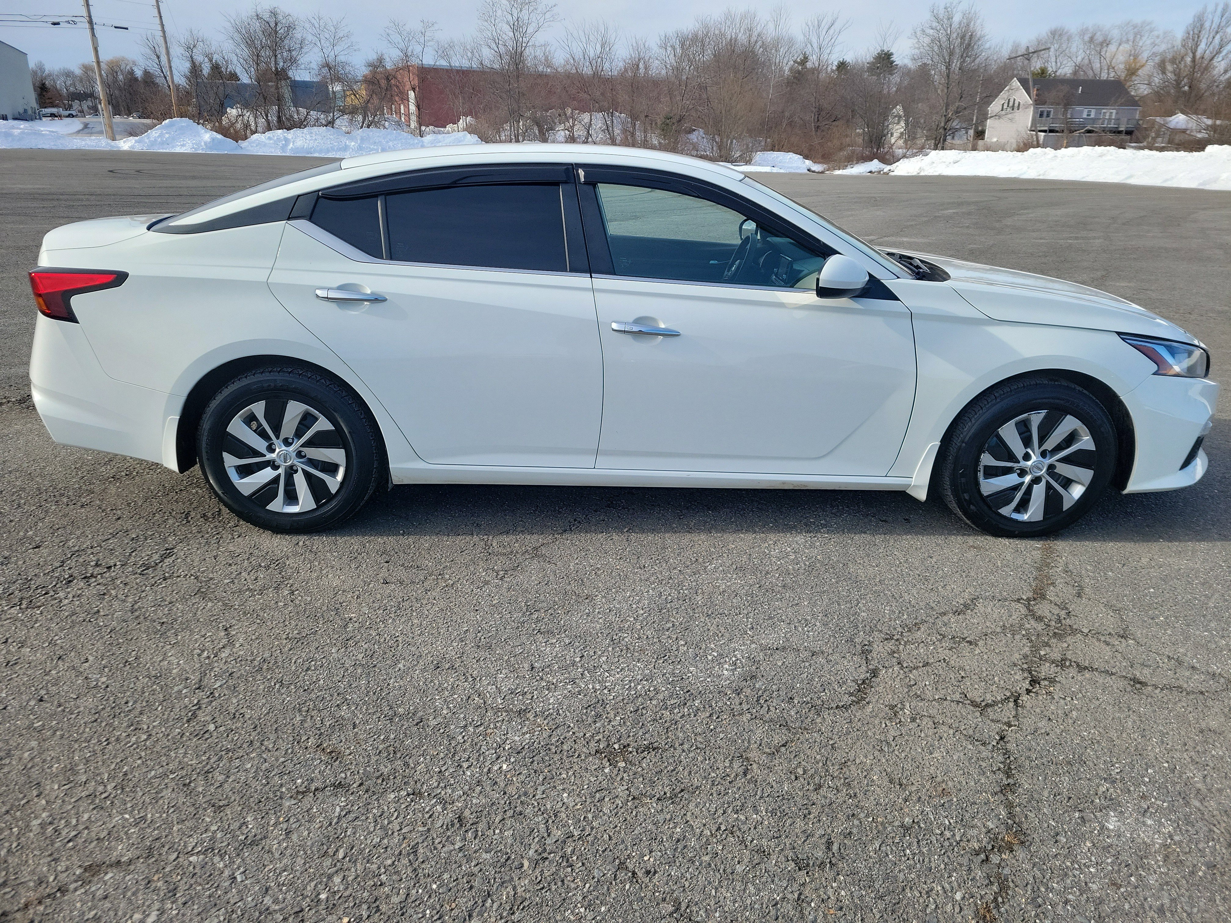 Used 2021 Nissan Altima 2.5 S w/ Driver Assist Package image 4