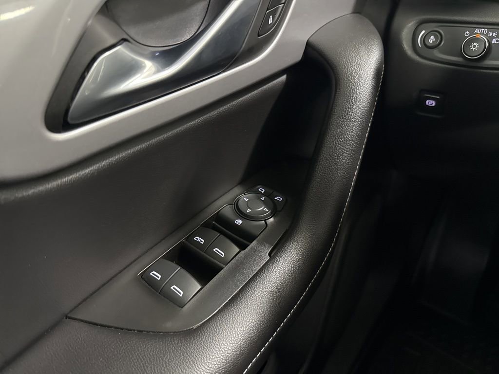 Used 2023 Chevrolet Blazer LT AWD/4WD image 17