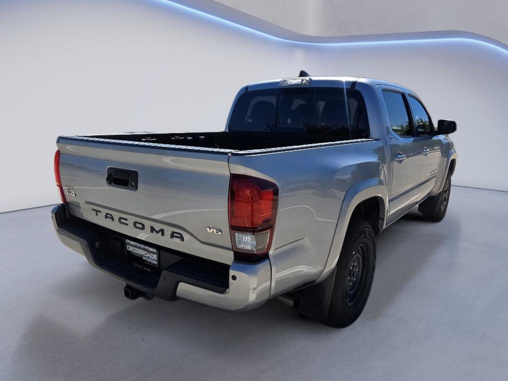 Used 2020 Toyota Tacoma SR5 AWD/4WD image 6