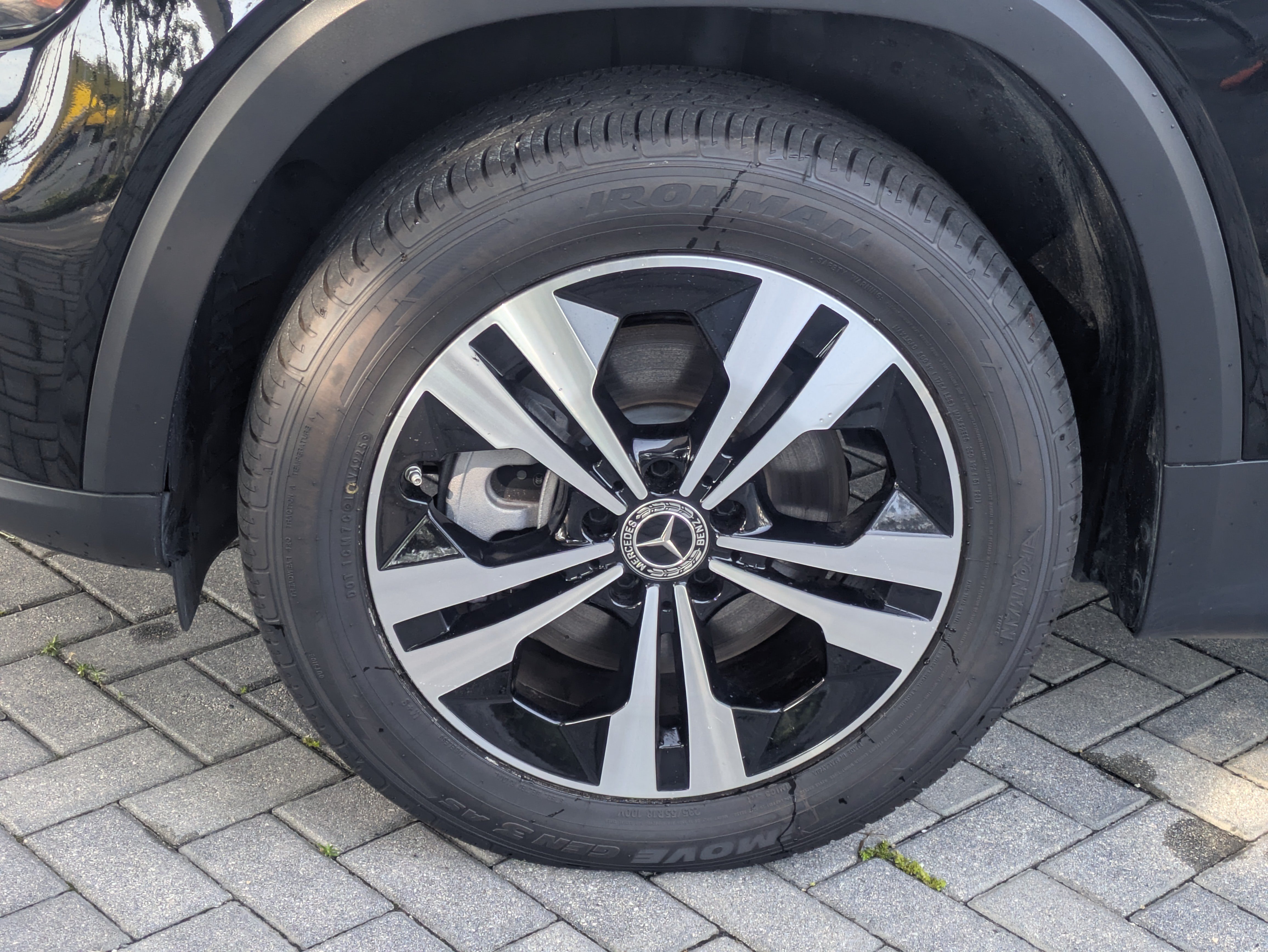 Certified 2025 Mercedes-Benz GLB 250 image 10