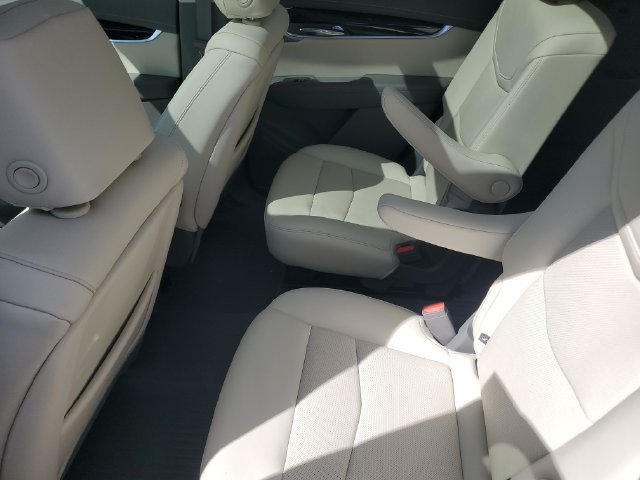 Certified 2023 Cadillac XT6 Premium Luxury w/ Technology Package AWD/4WD image 28