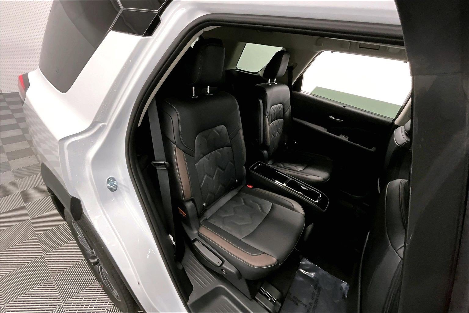 New 2026 Nissan Pathfinder Platinum AWD/4WD image 36