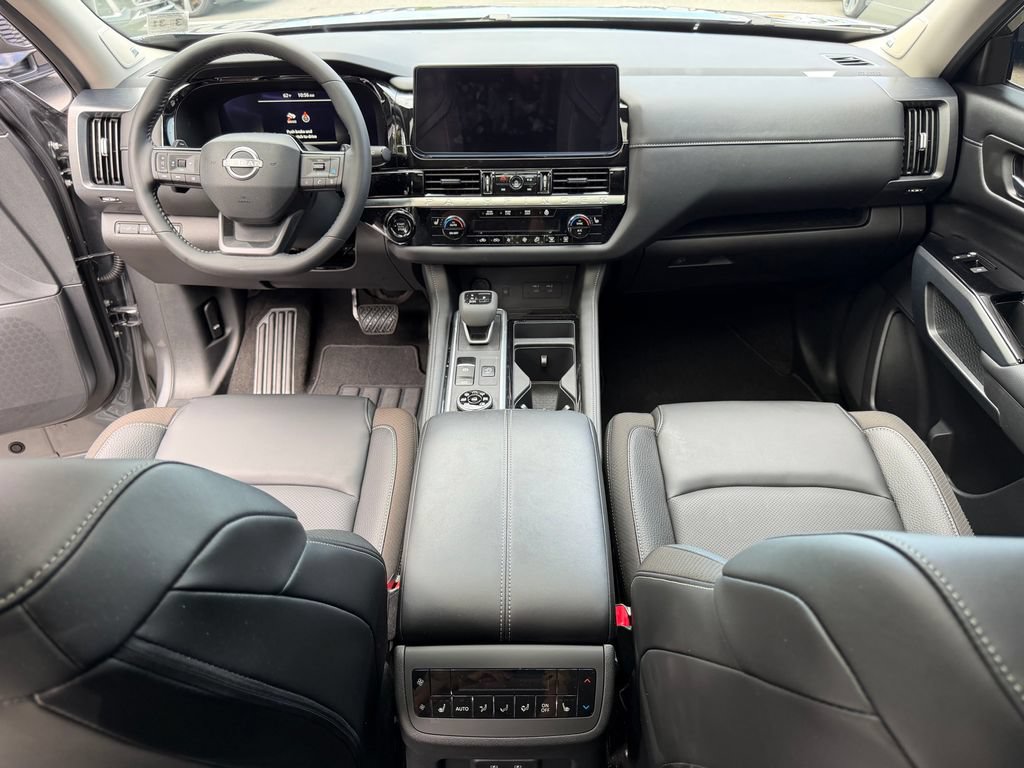 Used 2026 Nissan Pathfinder SL w/ SL Premium Package AWD/4WD image 19