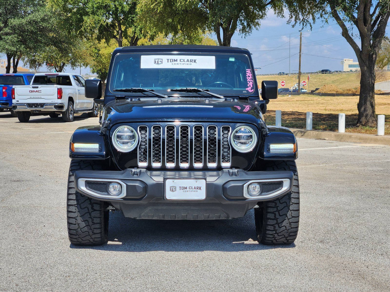 Used 2021 Jeep Wrangler Unlimited Sahara w/ Cold Weather Group AWD/4WD image 30