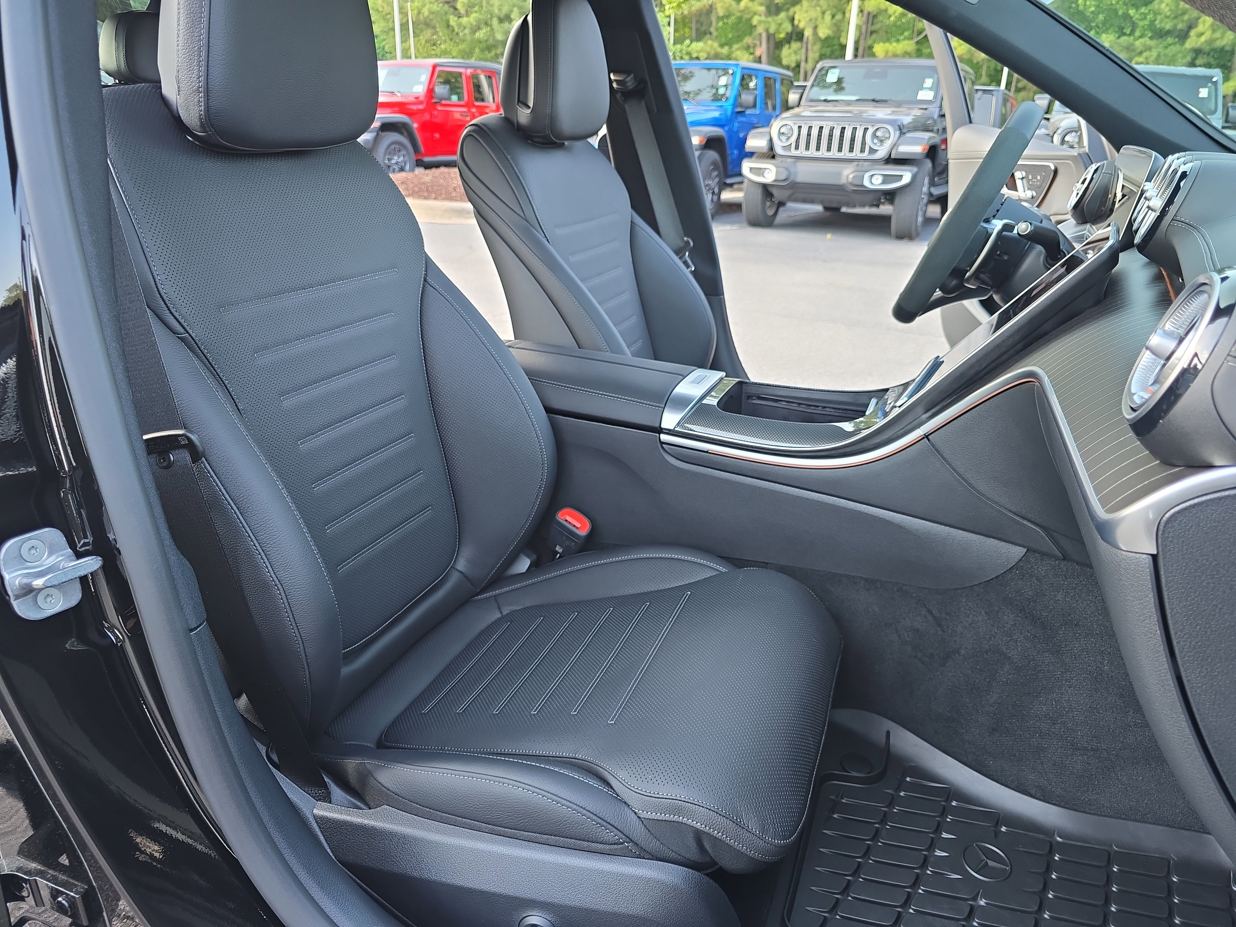 Used 2026 Mercedes-Benz C 43 AMG 4MATIC Sedan image 10