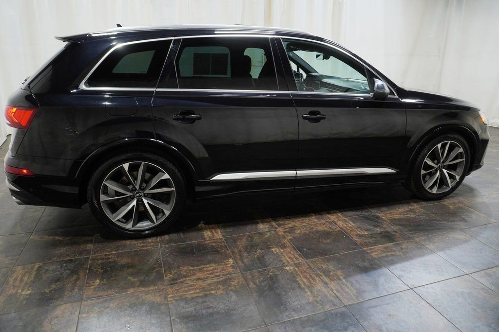 Used 2021 Audi SQ7 Premium Plus w/ Executive Package AWD/4WD image 3