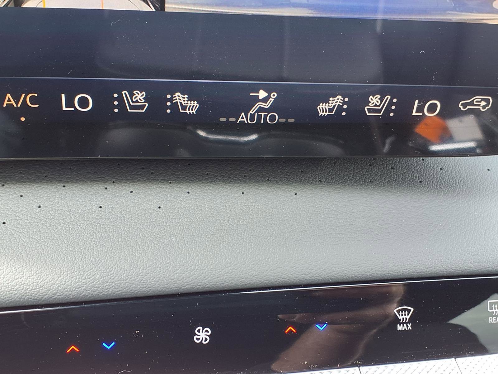 New 2026 Buick Enclave Avenir image 6