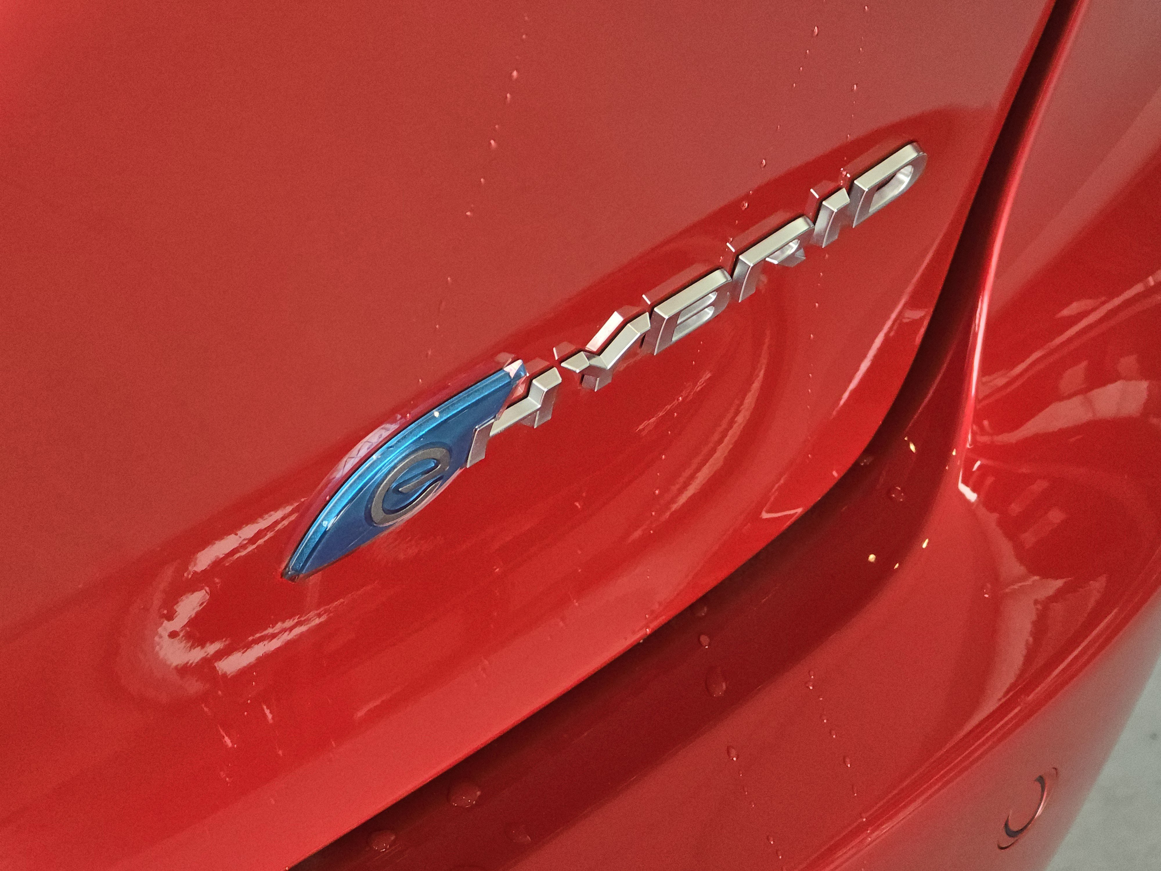 Used 2025 Chrysler Pacifica Pinnacle FWD image 13