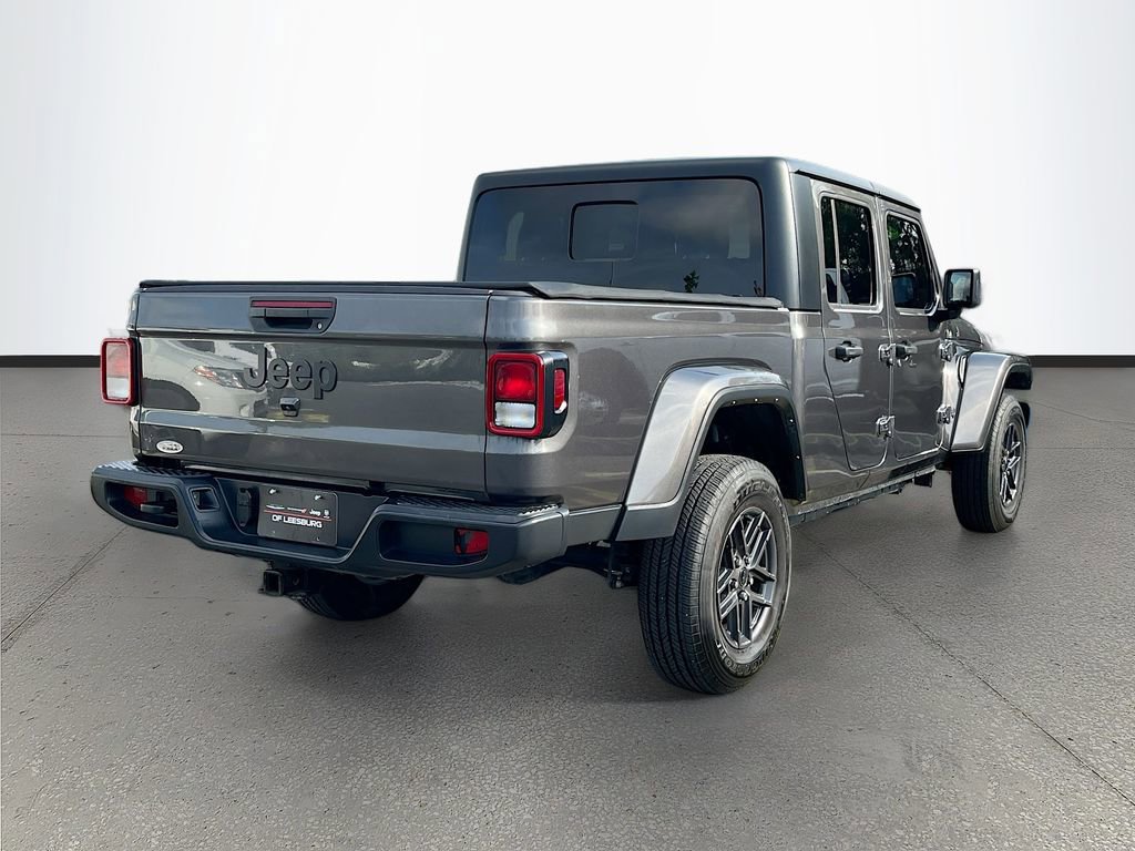Used 2024 Jeep Gladiator Sport AWD/4WD image 7