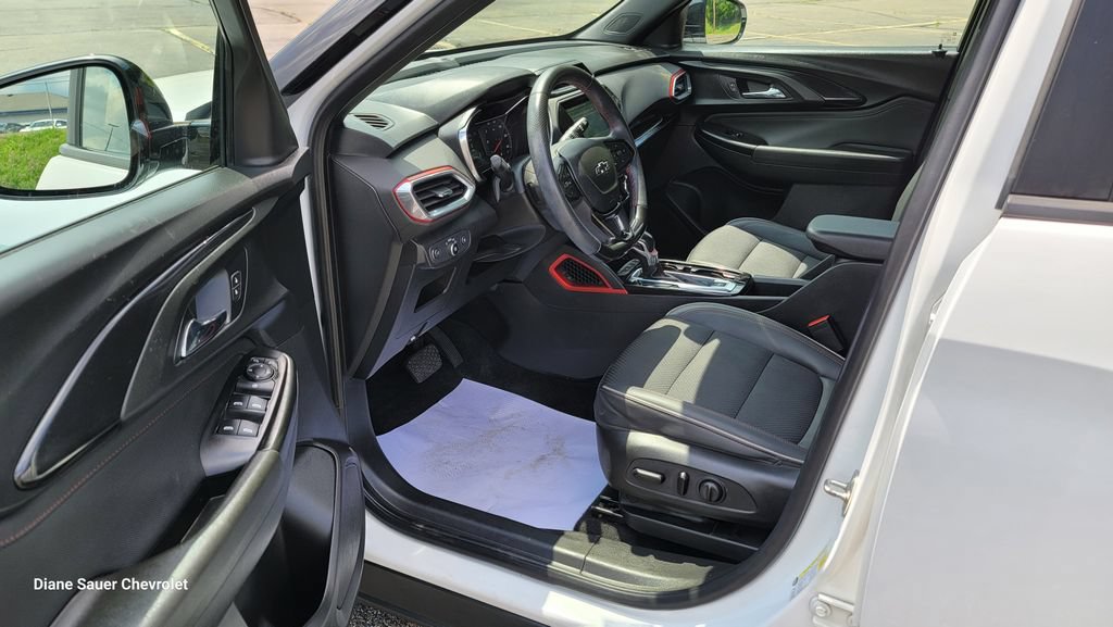 Used 2021 Chevrolet TrailBlazer RS w/ Convenience Package FWD image 18