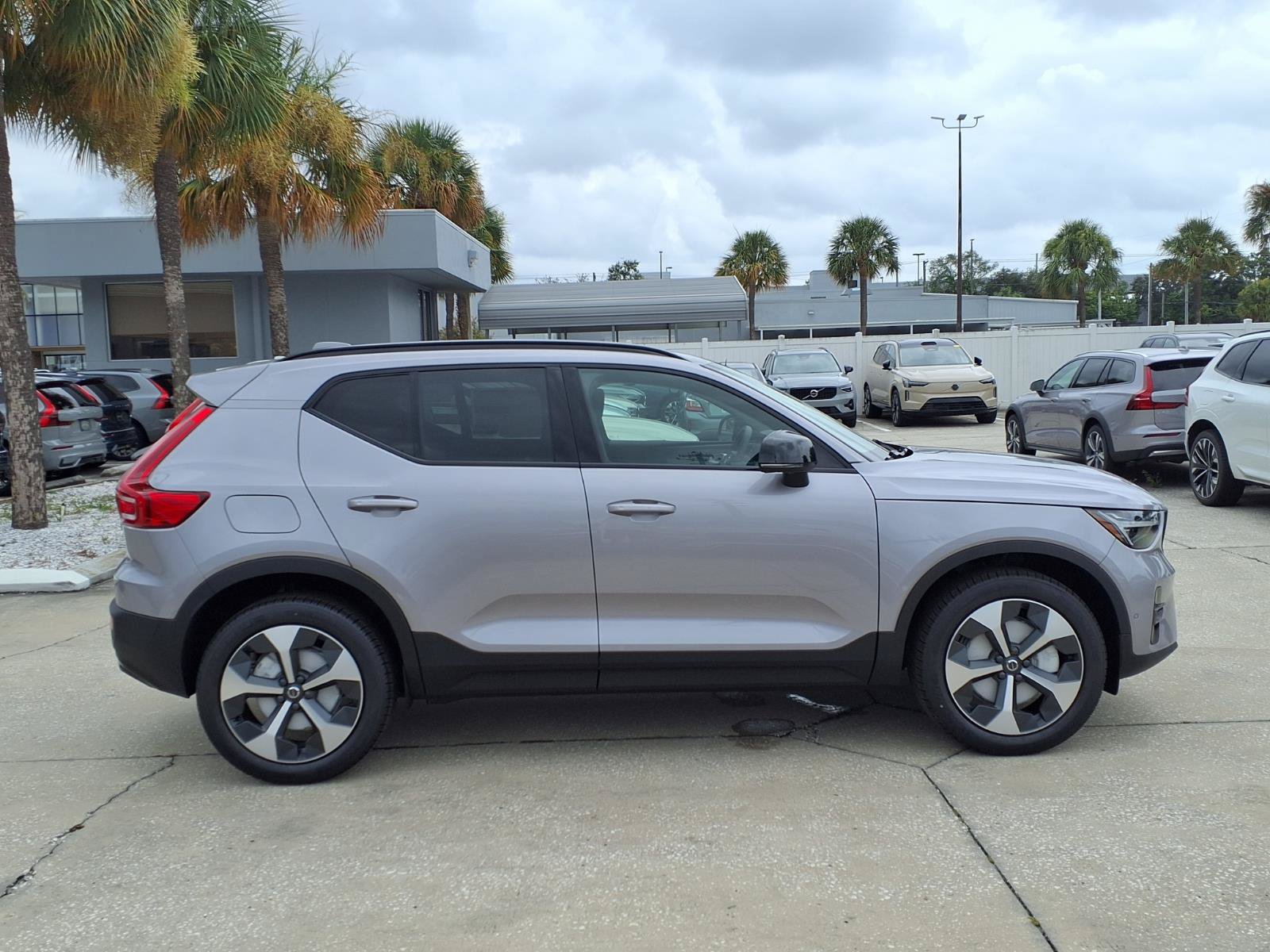 New 2026 Volvo XC40 B5 Plus w/ Protection Package Premier AWD/4WD image 8