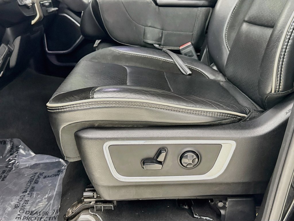 Used 2019 RAM 1500 Laramie AWD/4WD image 23