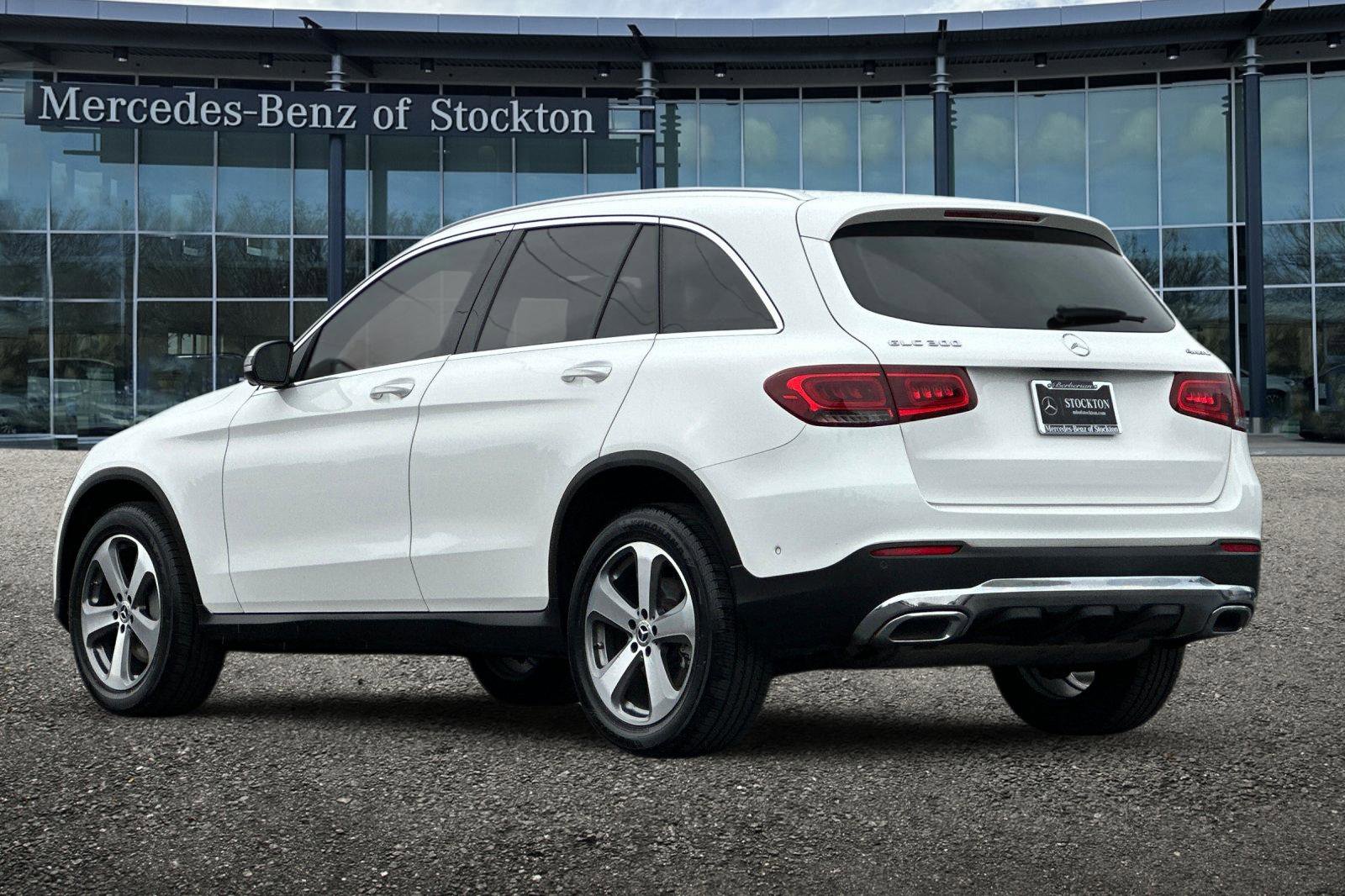 Used 2022 Mercedes-Benz GLC 300 4MATIC w/ Premium Package Lite image 6