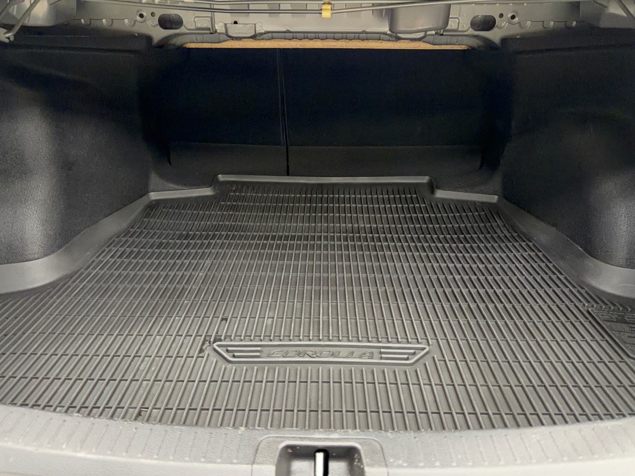 Used 2022 Toyota Corolla LE FWD image 28