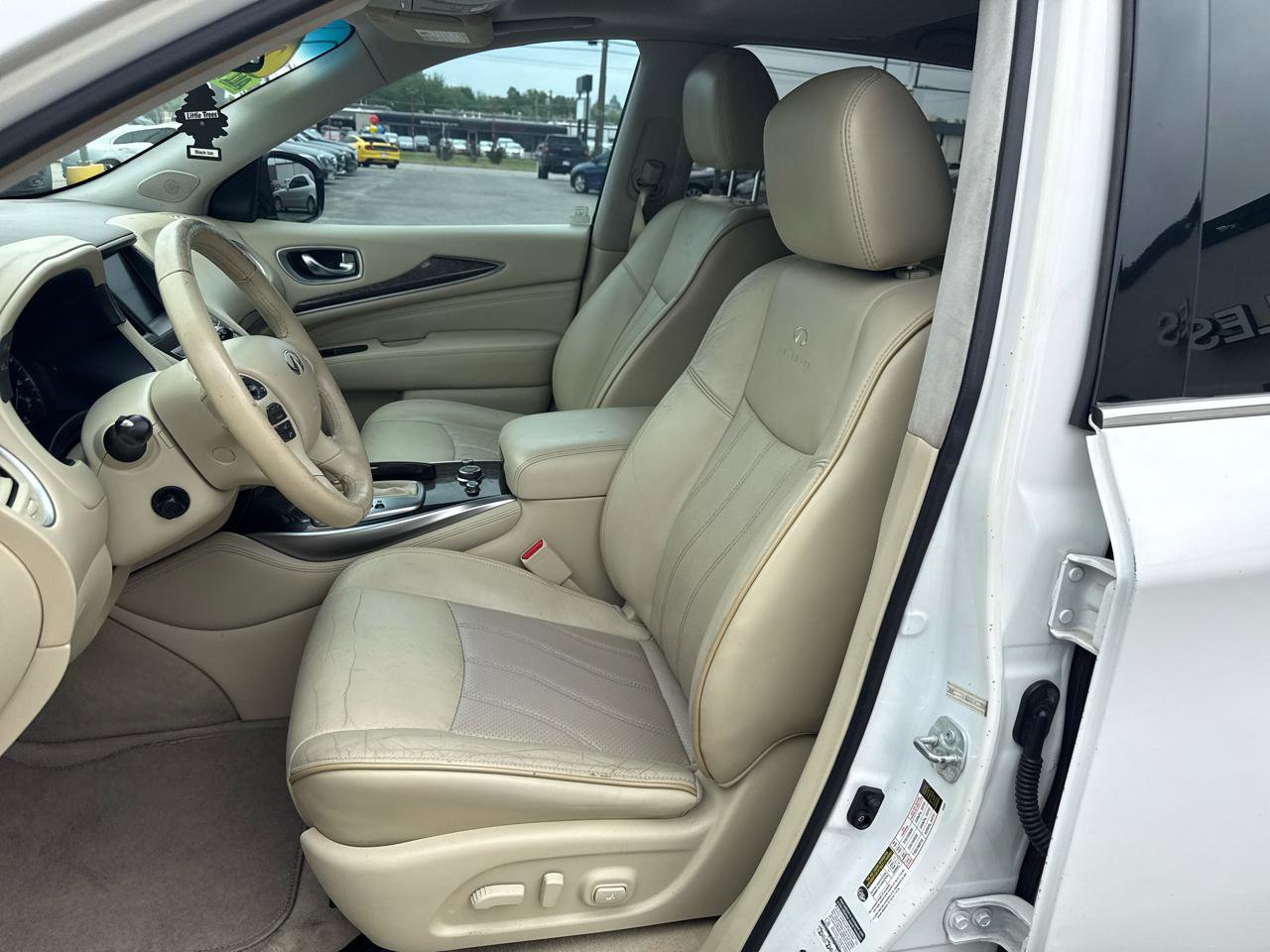 Used 2013 INFINITI JX35 AWD w/ Premium Pkg image 11