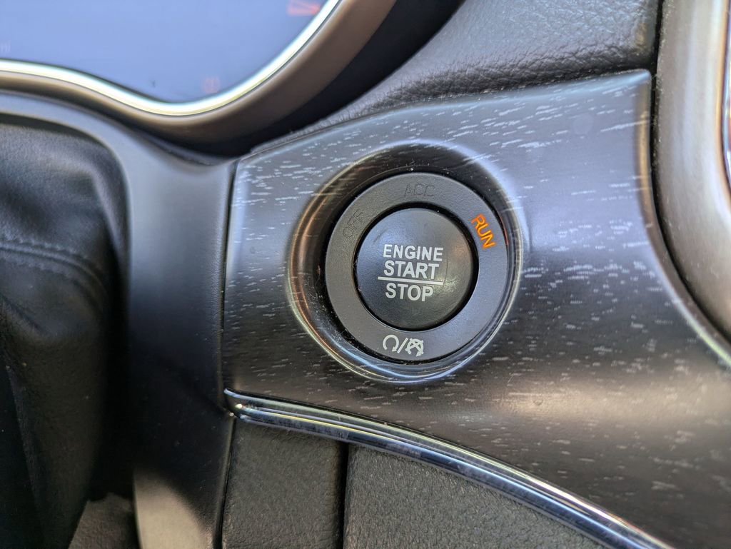 Used 2017 Jeep Grand Cherokee Limited AWD/4WD image 21